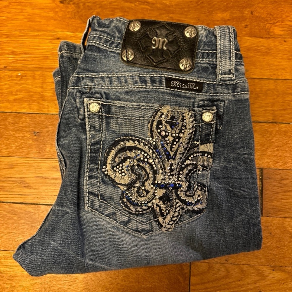 Miss Me Rhinestone Jeans Size 26 NWOT